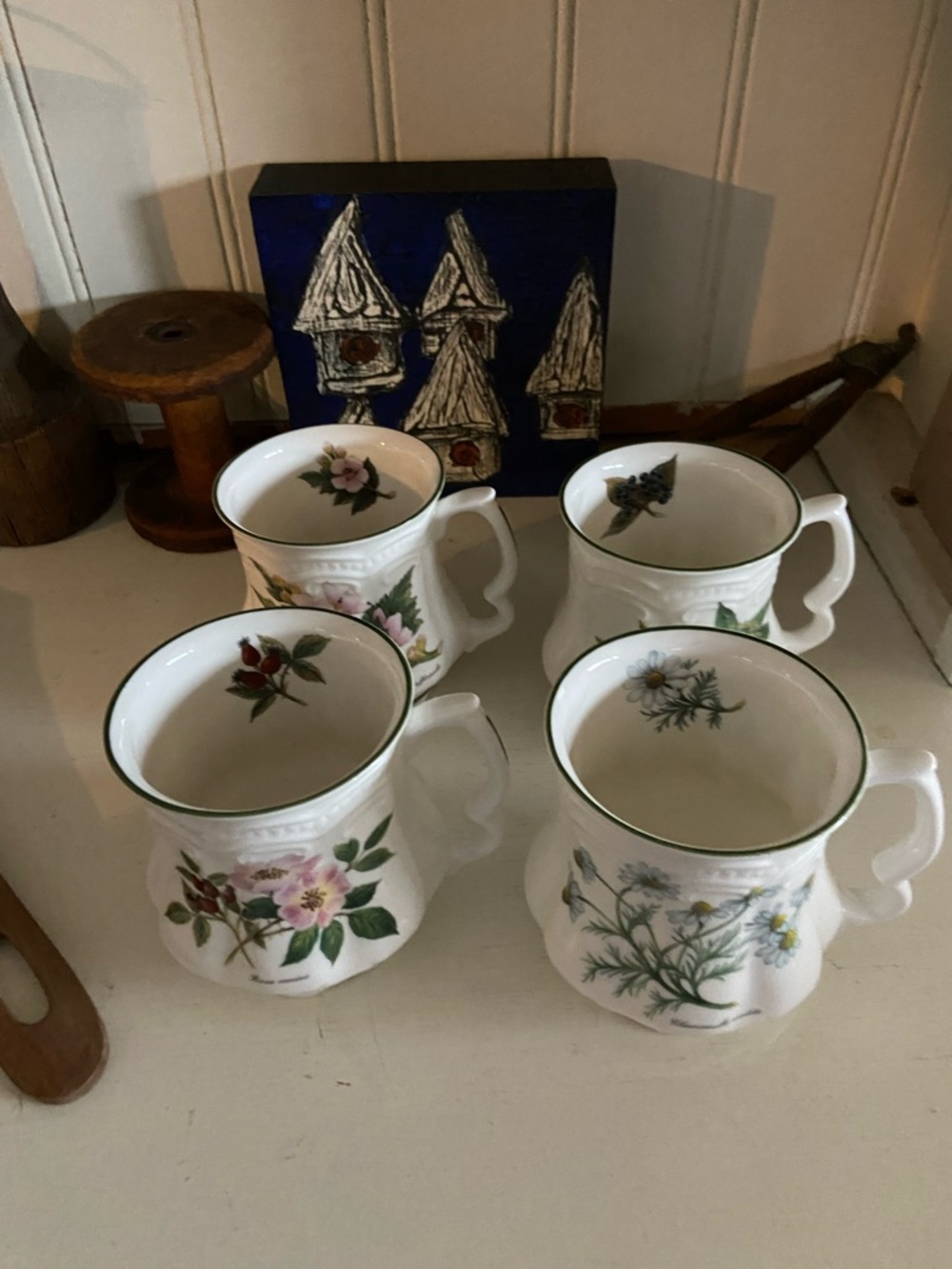 Floral Porcelain Teacup Set - White with Green Trim (Set of 4)